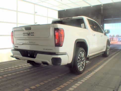 Used 2023 GMC Sierra 1500 Denali Ultimate AWD/4WD image 5