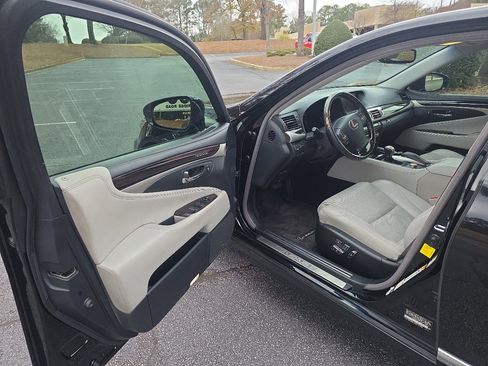 Used 2013 Lexus LS 460 image 11