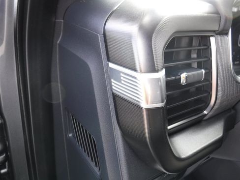 Used 2023 Ford F150 Platinum RWD image 17
