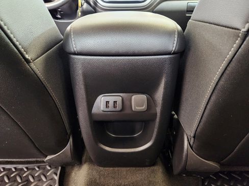 Certified 2018 GMC Canyon SLT w/ Driver Alert Package image 31