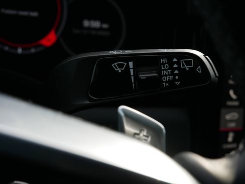 Used 2021 Porsche Cayenne image 28