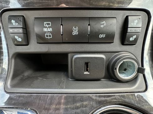 Used 2017 Buick Enclave Leather FWD image 30
