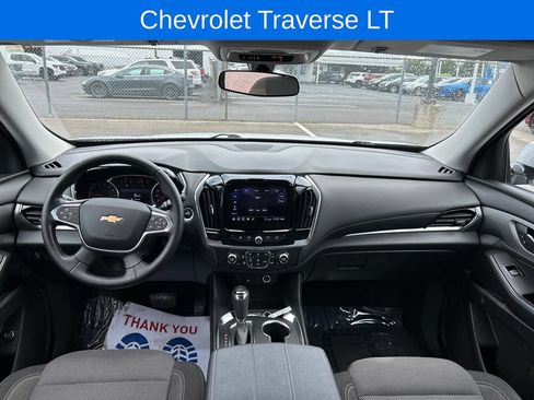 Used 2020 Chevrolet Traverse LT FWD image 15