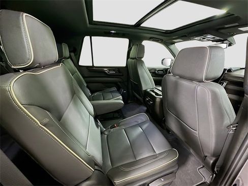 Used 2025 GMC Yukon Elevation image 27