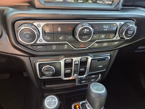 Used 2023 Jeep Wrangler Altitude image 26