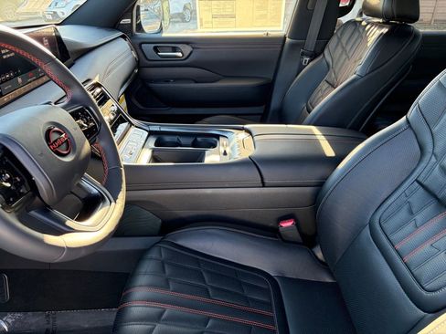 New 2026 Nissan Armada PRO-4X w/ Captain's Chari Seat Package AWD/4WD image 7