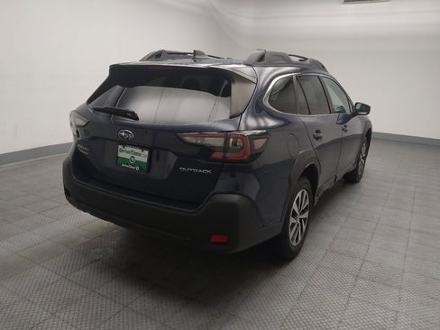 Used 2024 Subaru Outback Premium AWD/4WD image 9