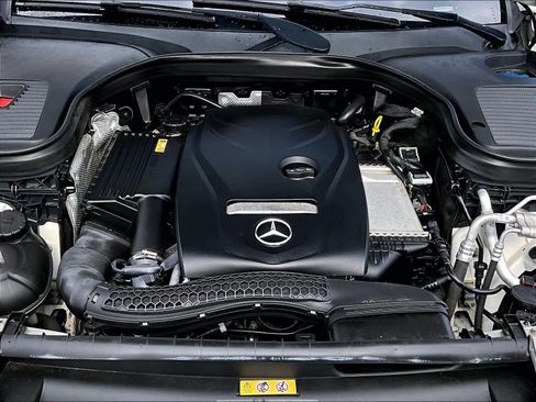 Used 2017 Mercedes-Benz GLC 300 4MATIC image 30