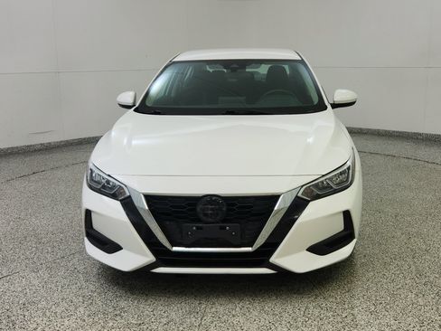Used 2022 Nissan Sentra SV FWD image 2
