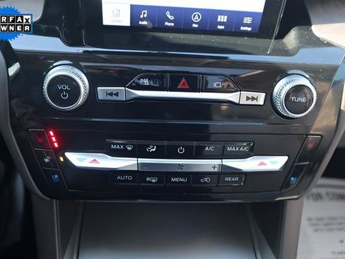 Used 2023 Ford Explorer Platinum w/ Premium Technology Package image 20