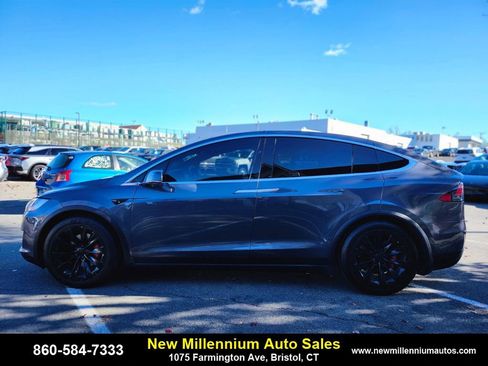 Used 2019 Tesla Model X Performance image 3