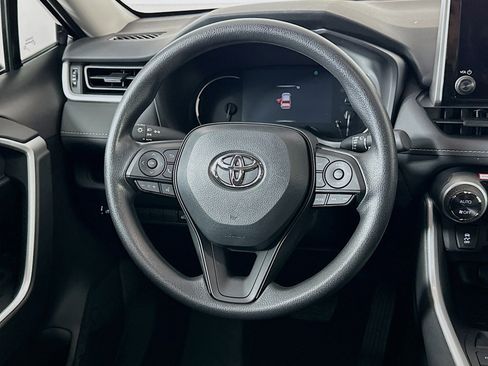 Used 2025 Toyota RAV4 XLE w/ Convenience Package image 18