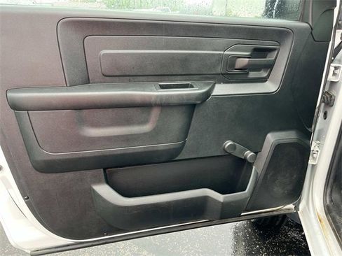 Used 2020 RAM 5500 Tradesman w/ Chrome Appearance Group image 18