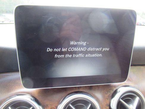 Used 2020 Mercedes-Benz GLA 250 4MATIC image 30