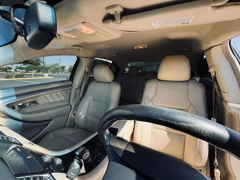 Used 2013 Ford Taurus SEL image 9