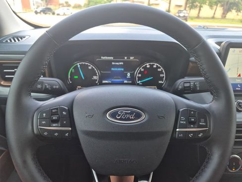 Used 2024 Ford Maverick Lariat FWD image 31