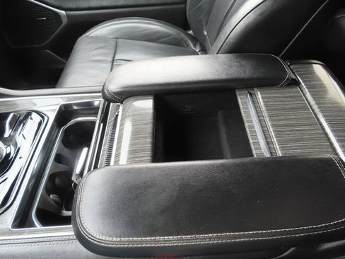Used 2022 Jeep Wagoneer Series III w/ Rear Seat Video Group 1 AWD/4WD image 43