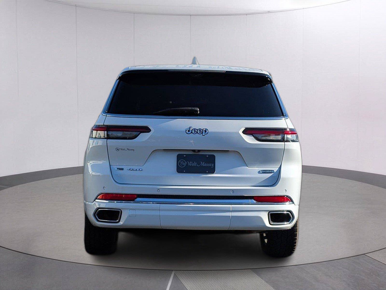 Used 2021 Jeep Grand Cherokee L Overland w/ Advanced Protech Group III AWD/4WD image 4