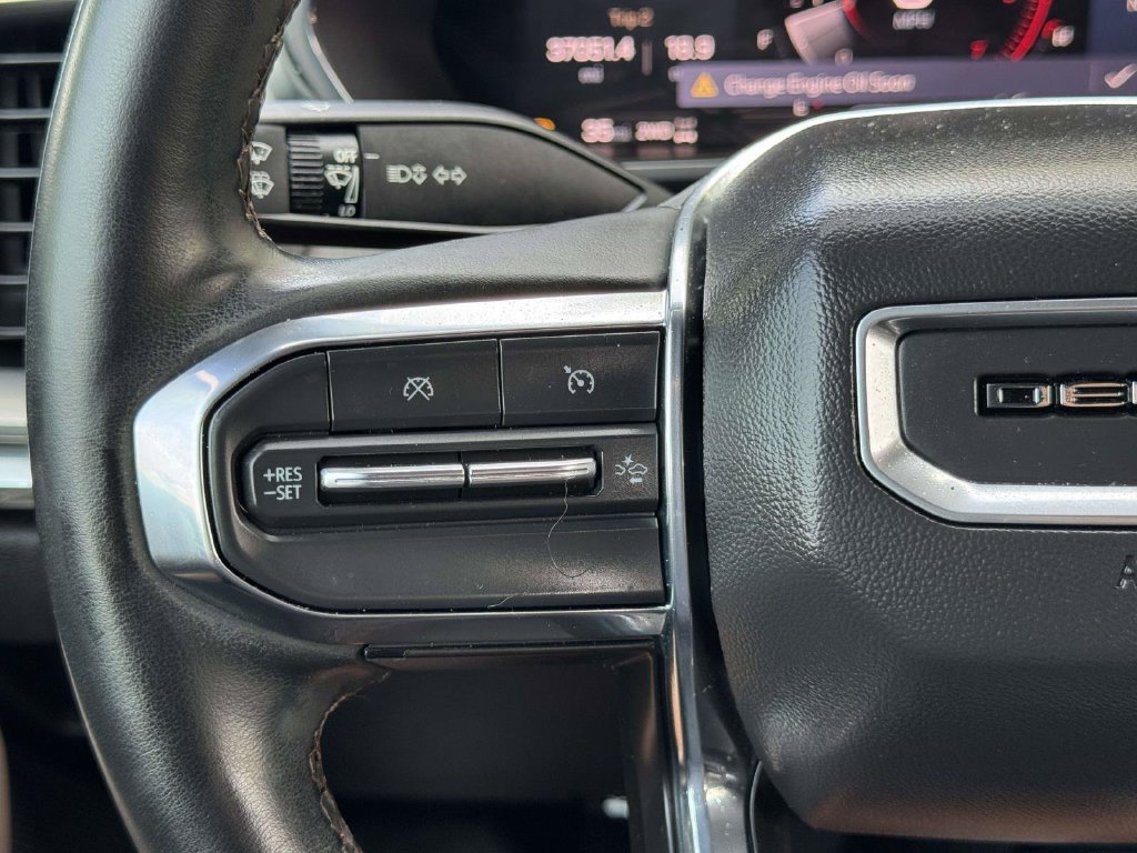 Used 2023 GMC Canyon Denali w/ Denali Black Edition AWD/4WD image 12