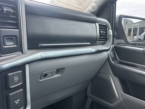 Used 2022 Ford F150 Limited image 30