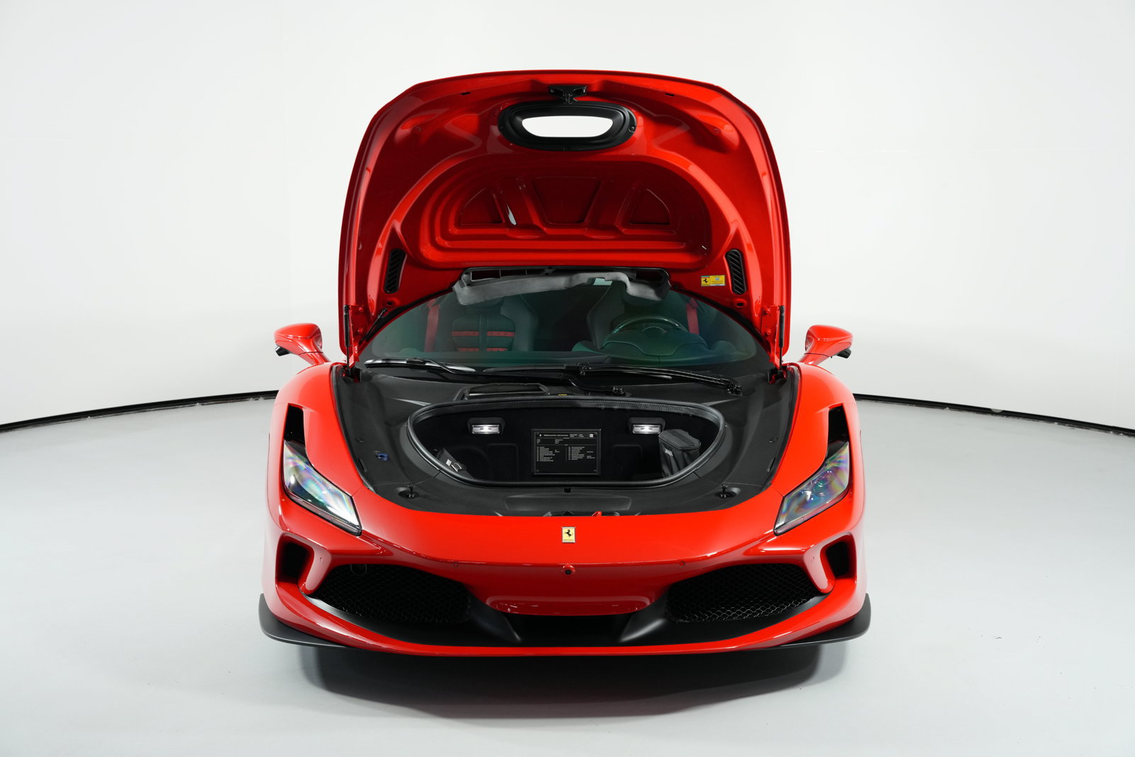 Certified 2022 Ferrari F8 Spider RWD image 4