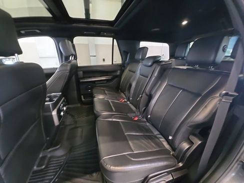 Used 2020 Ford Expedition XLT w/ Equipment Group 202A AWD/4WD image 22