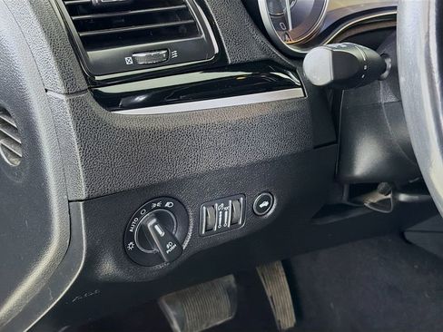 Used 2021 Chrysler 300 S RWD image 12