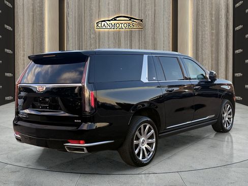 Used 2022 Cadillac Escalade ESV Premium Luxury Platinum w/ Heavy-Duty Trailer Package image 6