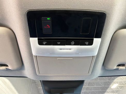 Used 2025 Nissan Sentra SV FWD image 15