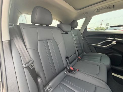 Used 2025 Audi Q5 Premium Plus w/ Premium Plus AWD/4WD image 28