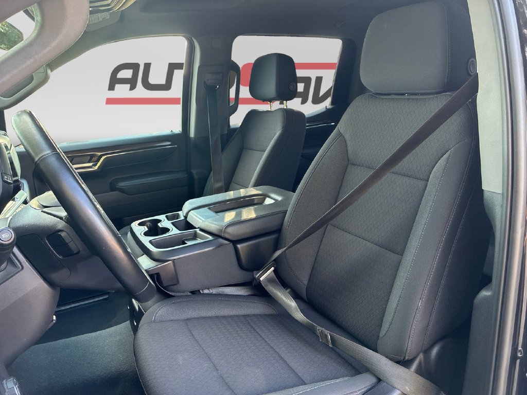 Used 2024 Chevrolet Silverado 1500 LT AWD/4WD image 11