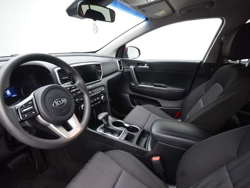 Used 2021 Kia Sportage LX image 9