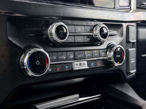 Used 2024 Ford F250 Lariat image 14