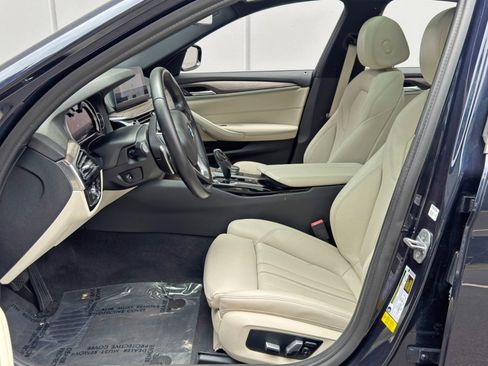 Used 2017 BMW 530i RWD image 16