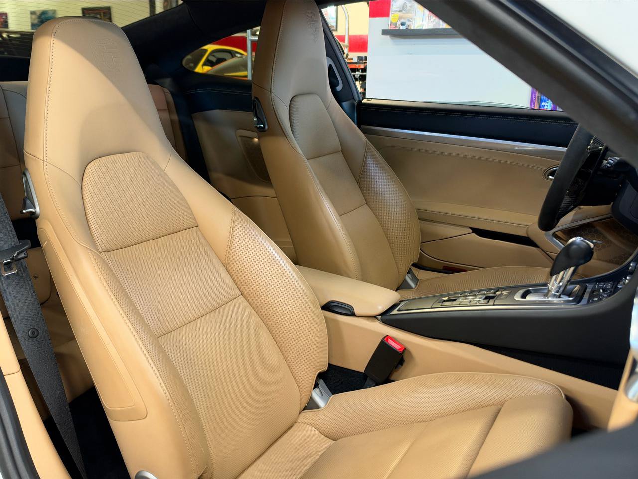 Used 2014 Porsche 911 4 Coupe AWD/4WD image 23