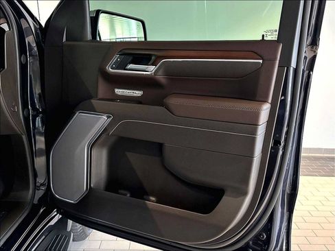 Used 2025 GMC Sierra 1500 Denali RWD image 27