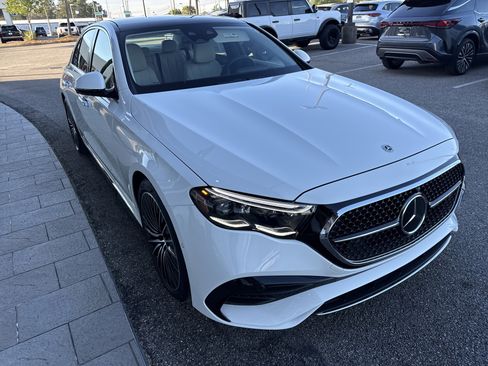 Certified 2024 Mercedes-Benz E 350 4MATIC Sedan image 5