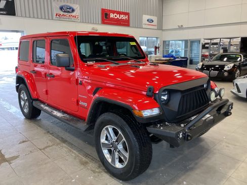 Used 2021 Jeep Wrangler Unlimited Sahara w/ Uconnect 4C Nav & Sound Group image 3