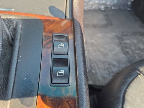 Used 2005 BMW 325Ci Convertible image 37