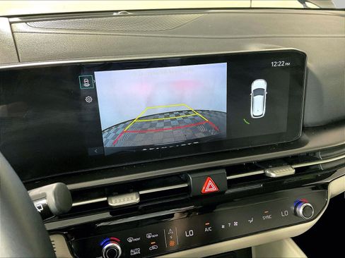 Used 2026 Kia Sportage EX FWD image 14