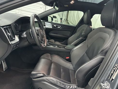 Used 2019 Volvo S60 T6 R-Design image 21