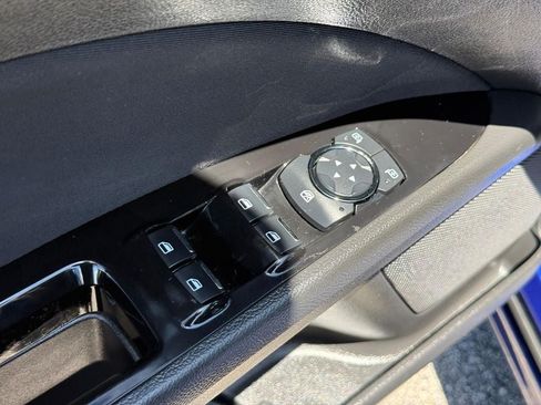 Used 2015 Ford Fusion SE FWD image 16