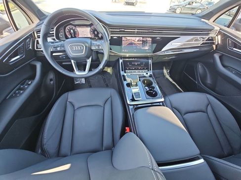 Used 2025 Audi Q7 2.0T Premium w/ Convenience Plus Package image 14