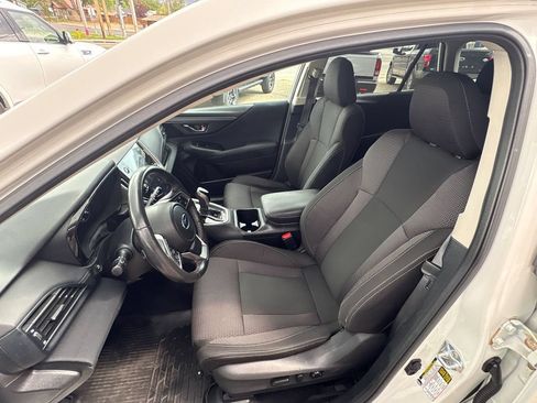 Used 2025 Subaru Outback Premium AWD/4WD image 15