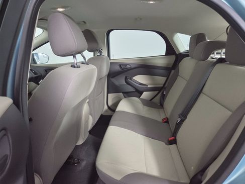 Used 2012 Ford Focus SE FWD image 18