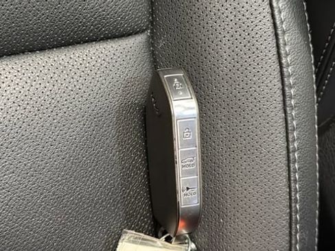 Used 2024 Kia Telluride EX w/ EX Captain's Chair Package AWD/4WD image 39