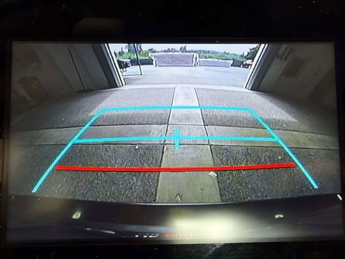 Used 2024 Toyota Camry SE FWD image 23