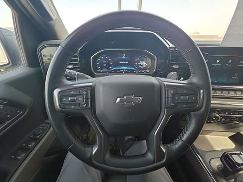 Used 2025 Chevrolet Silverado 1500 ZR2 w/ Technology Package image 14
