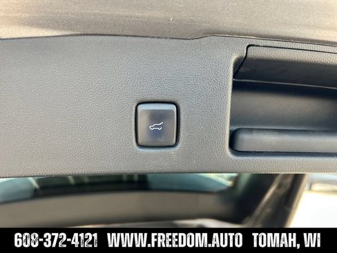 Used 2021 Ford Escape Titanium w/ Titanium Elite Package AWD/4WD image 15