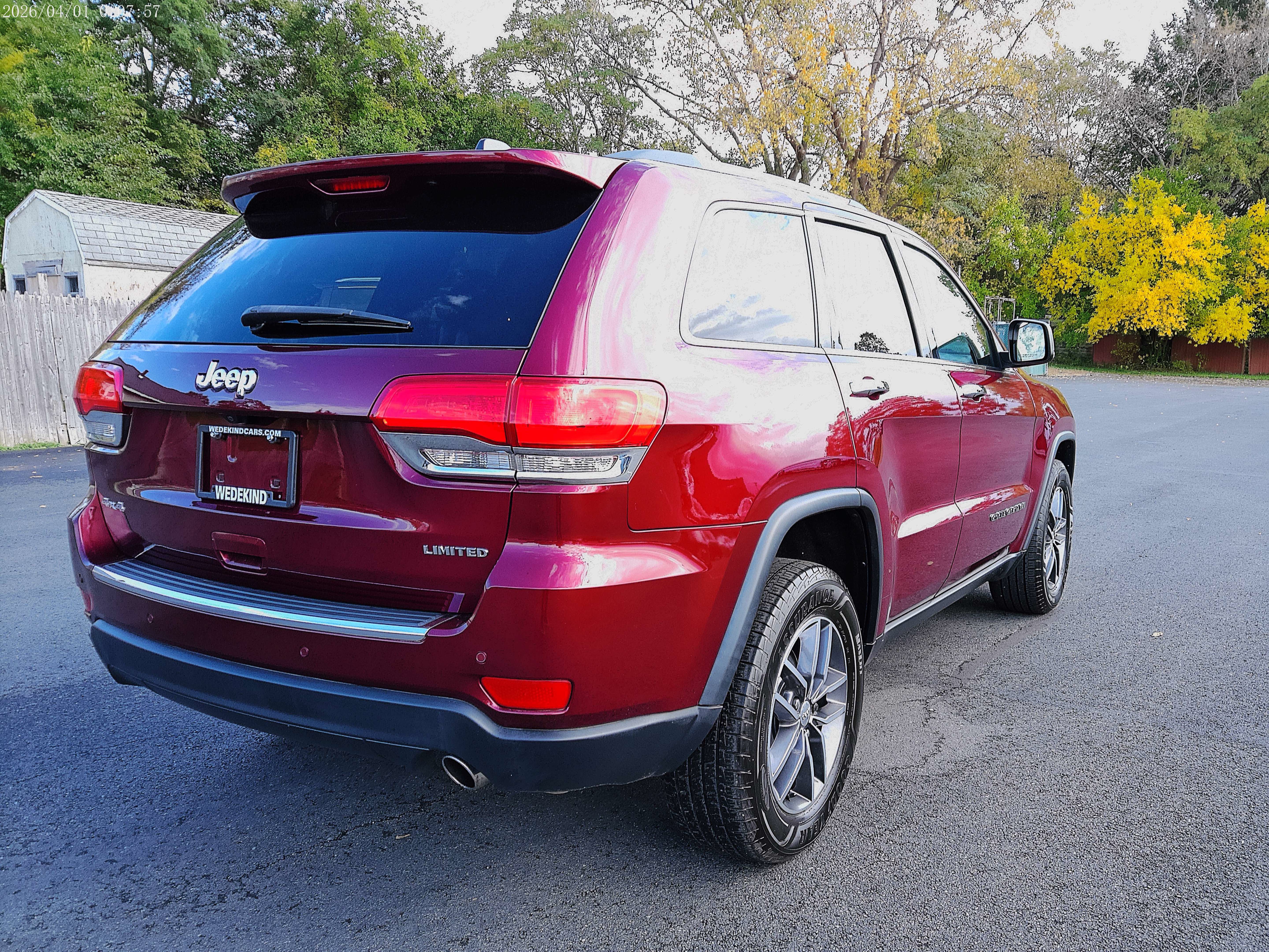 Used 2018 Jeep Grand Cherokee Limited AWD/4WD image 9